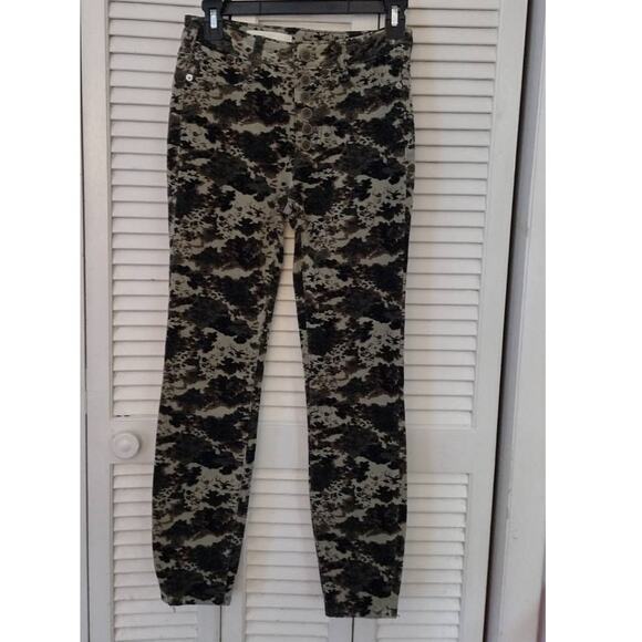 Anthropologie Pilcro High Rise Skinny Button Fly Corduroy Pants Camo Green 26P - Picture 2 of 11